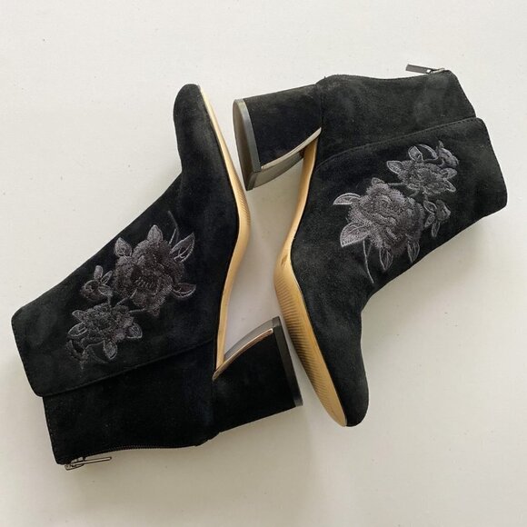 Lord & Taylor Womens Black 424 Fifth Floral Ankle Zipper Boots Size 6.5 Medium - Picture 3 of 9